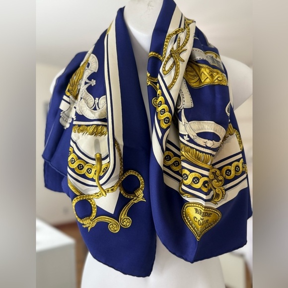 Hermes silk scarf - Picture 1 of 15